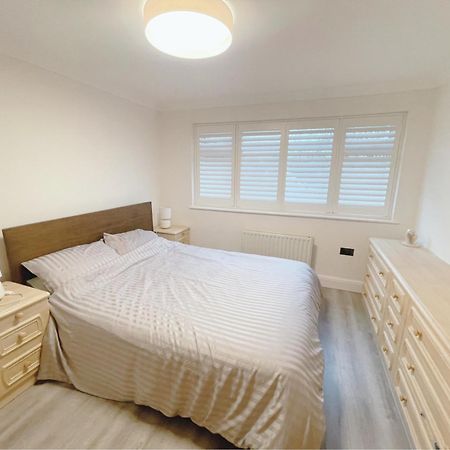 Home Near London Heathrow, Slough,Windsor,Legoland Colnbrook ภายนอก รูปภาพ