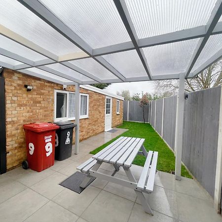 Home Near London Heathrow, Slough,Windsor,Legoland Colnbrook ภายนอก รูปภาพ