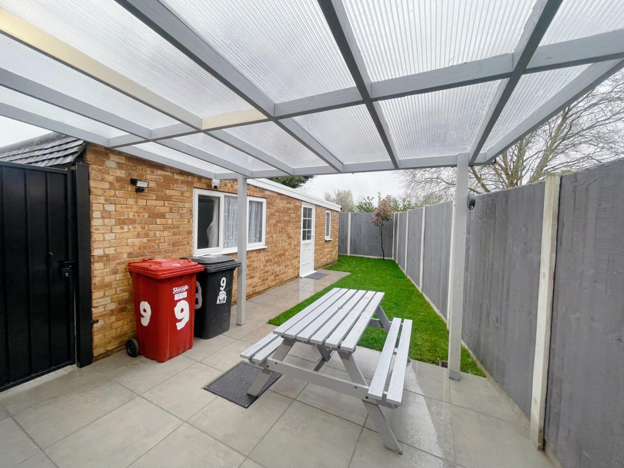 Home Near London Heathrow, Slough,Windsor,Legoland Colnbrook ภายนอก รูปภาพ